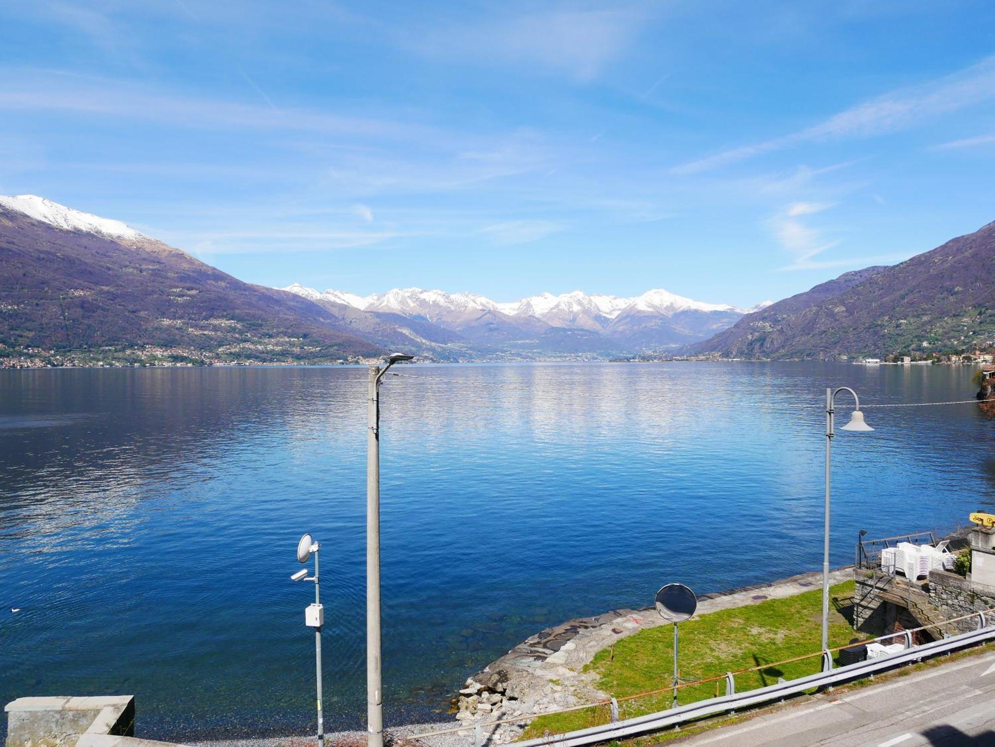 La Riva Appartamento Perledo ภายนอก รูปภาพ