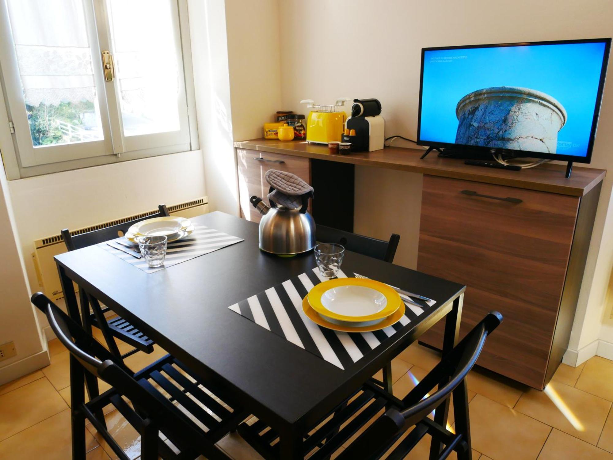 La Riva Appartamento Perledo ภายนอก รูปภาพ